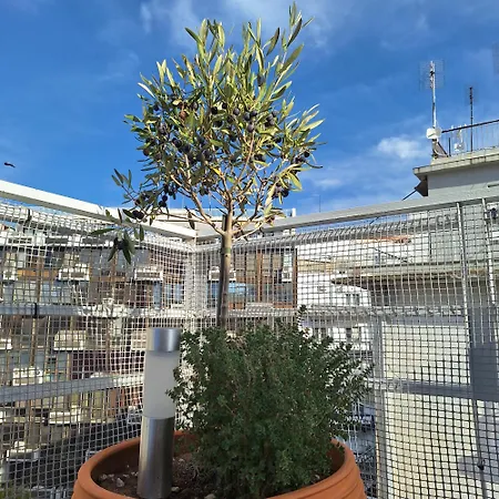 Domus With Wonderful Balcony Apartament