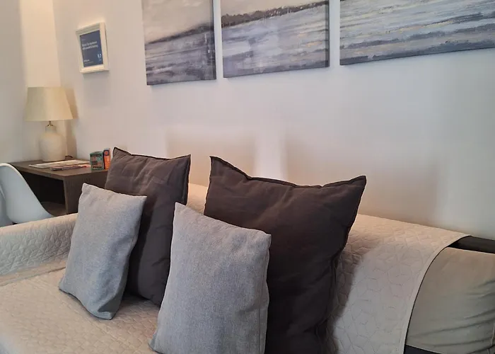 Domus With Wonderful Balcony Apartament