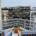 Domus With Wonderful Balcony Apartamento