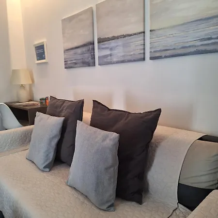 Domus With Wonderful Balcony Appartement